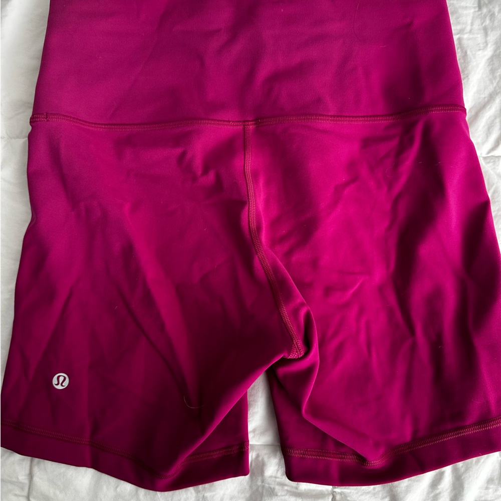 lululemon athletica Wunder Train Magenta Shorts. Size 10. 6”